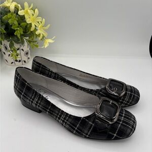 Life Stride Black Plaid Flats Size 10 With Buckles on Toes